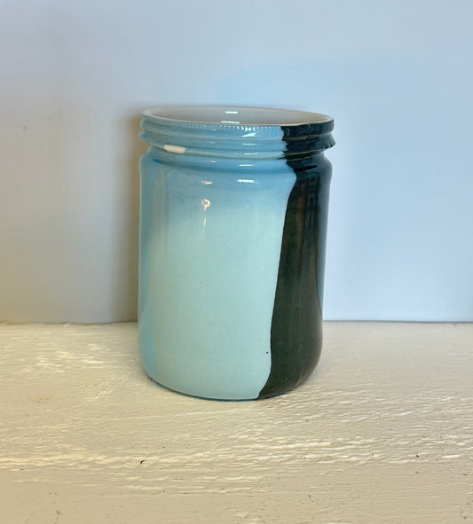 colored jar shaped cup 5