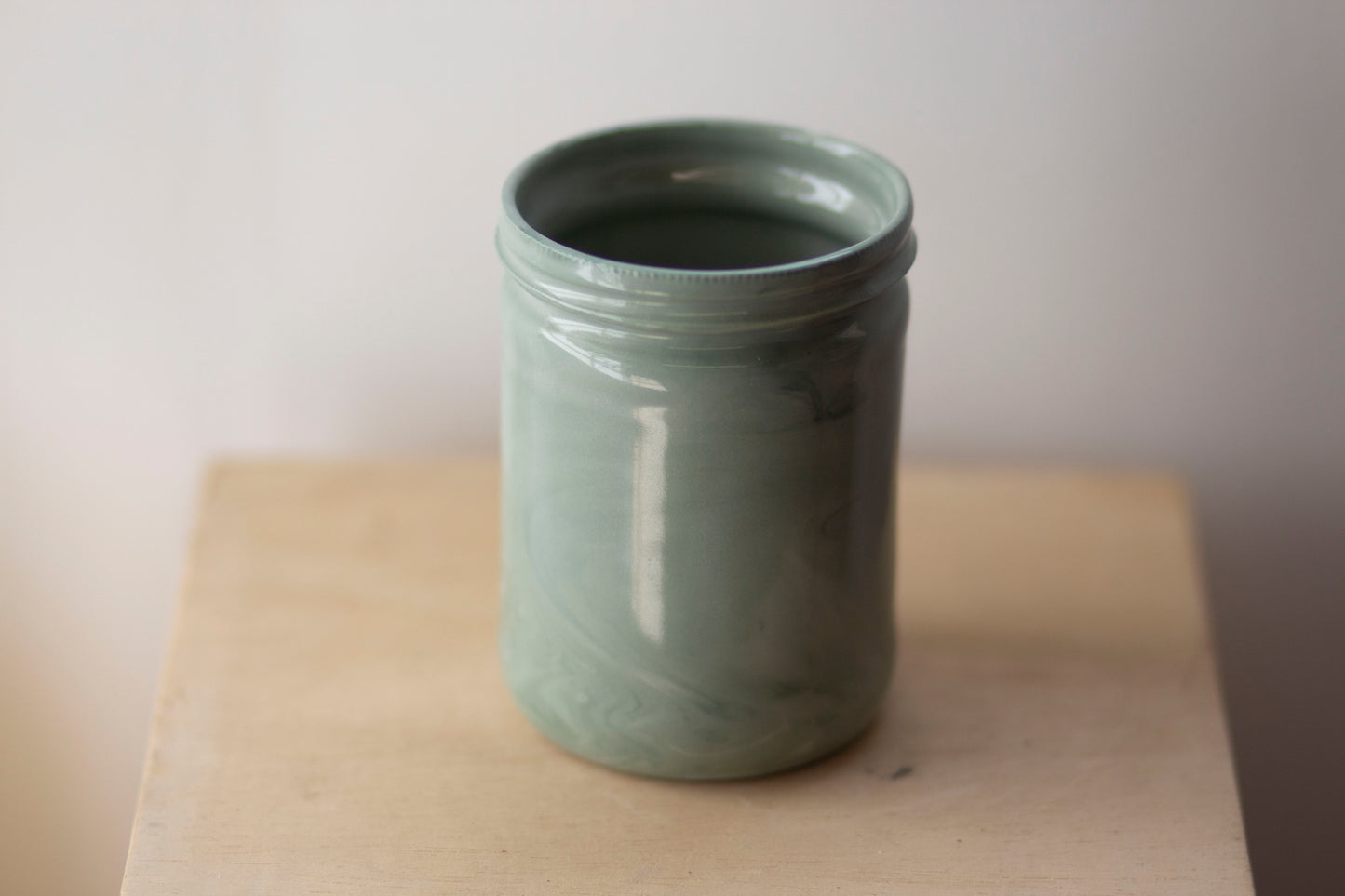 sage marbled jar shaped cup