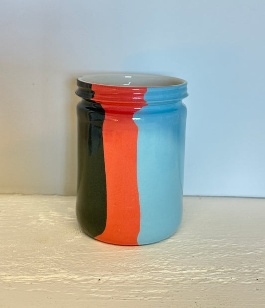 colored jar shaped cup 5